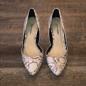 Steve Madden Pump